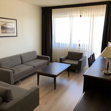 Apartament W Arce アパート コウォブジェク